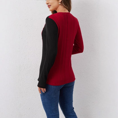 Pull Col Rond à Rayures Enfoncées – Style Moderne et Détails Contrastés